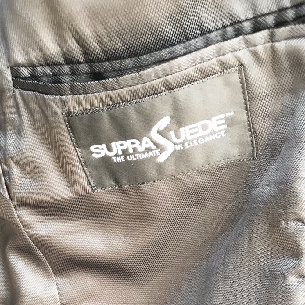 Blazer - Picture 3 of 4